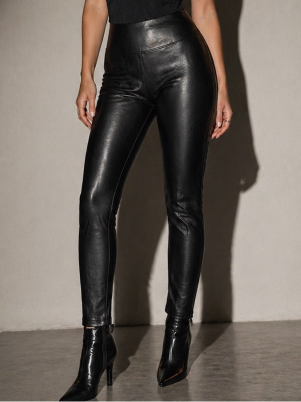 Spanx Faux Leather Leggings 1X Black High Waisted Shaping Moto Look